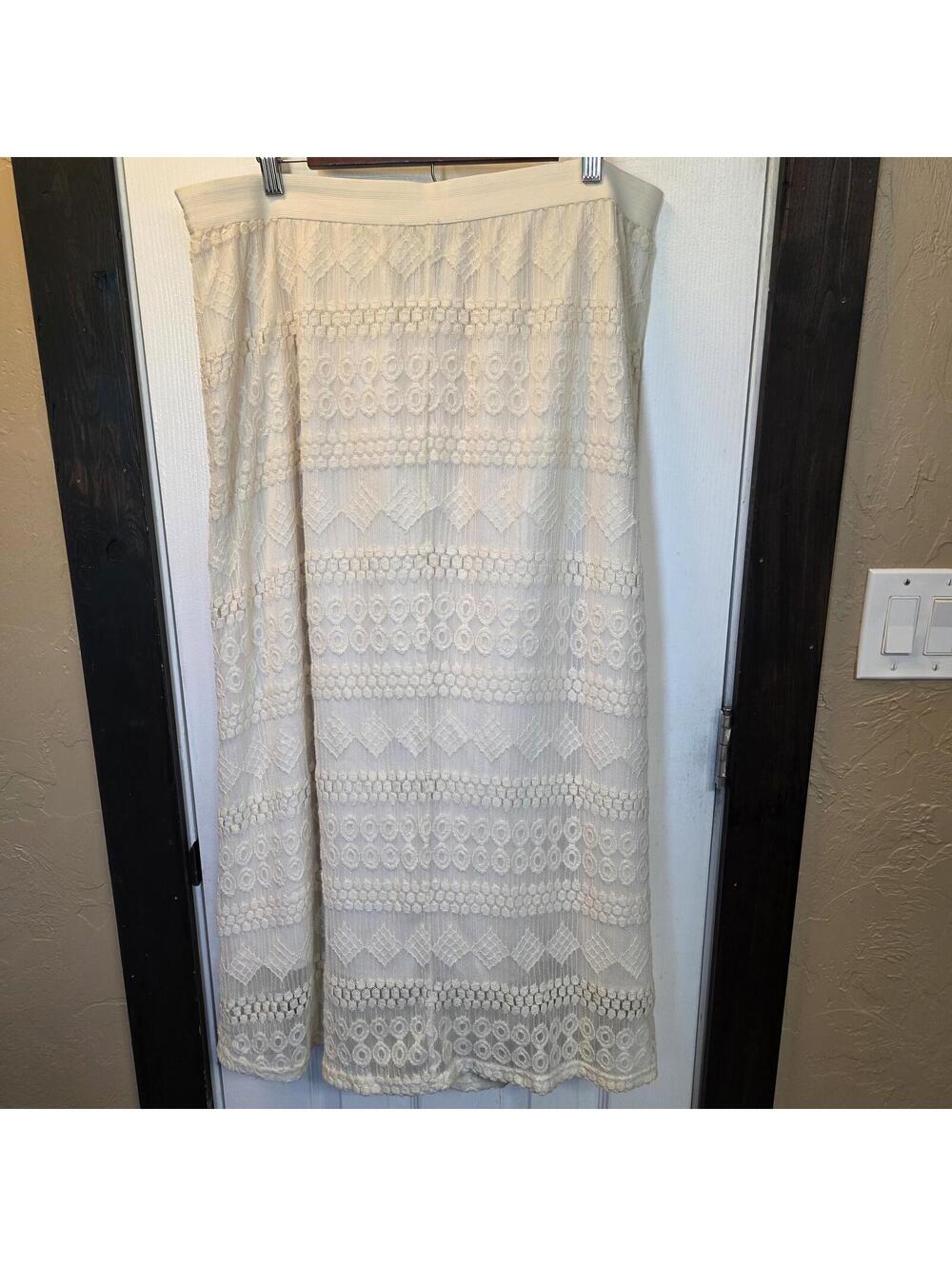 Doll Mind Women's Ivory Lace Midi Skirt Plus Size 18/20W Fully Lined - Picture 3 of 7
